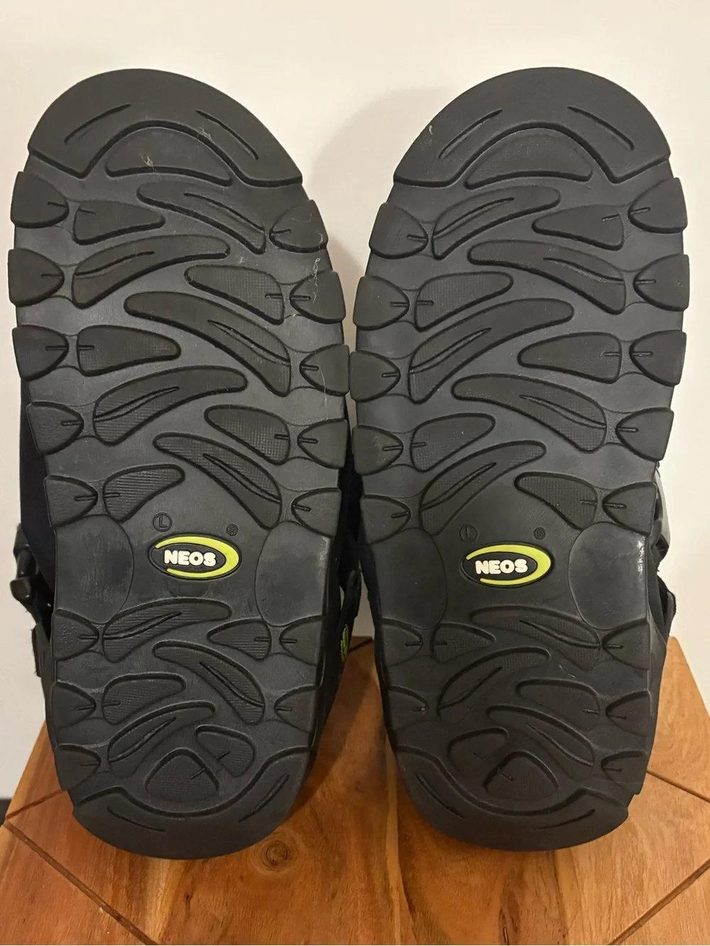 Neos Overshoes Size Large